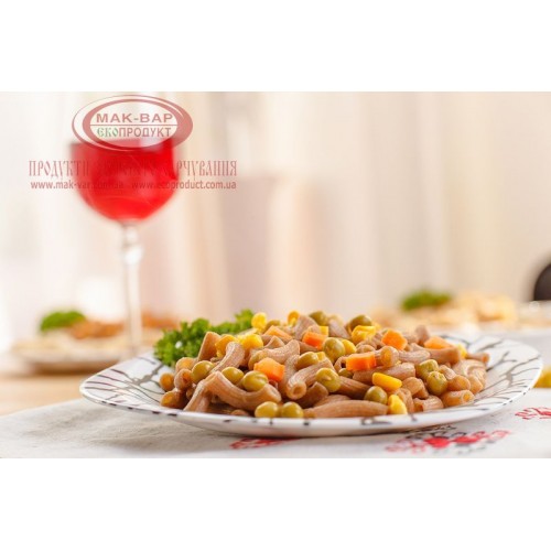 Макарони з горошком і кукурудзою